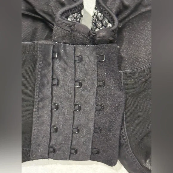 H&M Black and Silver Sequin Bra - Picture 6 of 6